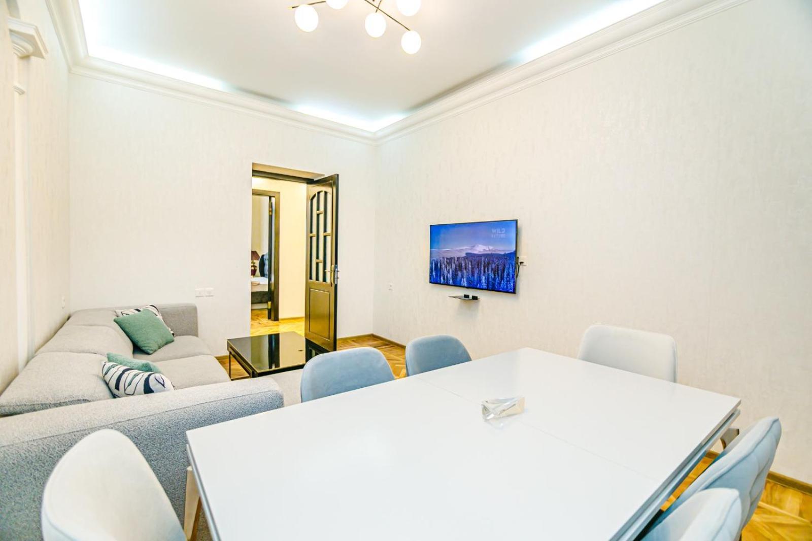Apartment Fountain Square Baku